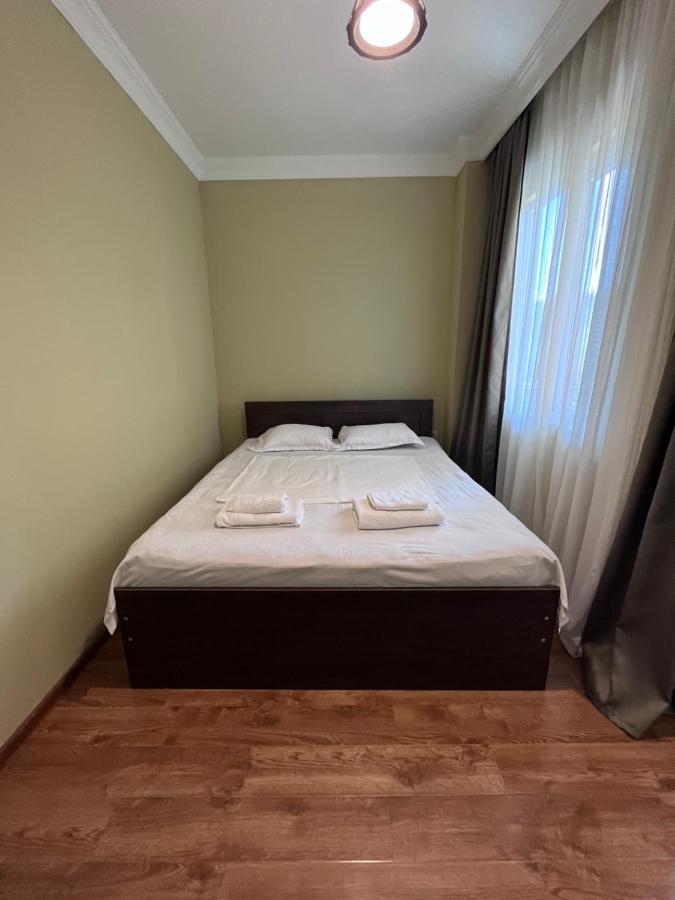 Guest House Madonna Kobuleti Exterior foto